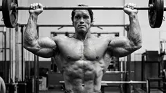 V字の体型を手に入れる方法：肩と背中上部のエクササイズ（肩が痛くなった時の対処法も）