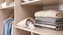 服をいつも良い香りに保つためにクローゼットに入れるべきもの：あまり知られていないお手軽な方法
